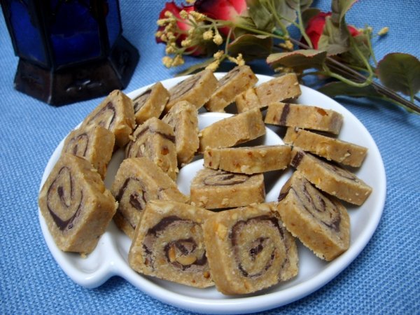 halwa%20kakaw%20b%20karamil.jpg