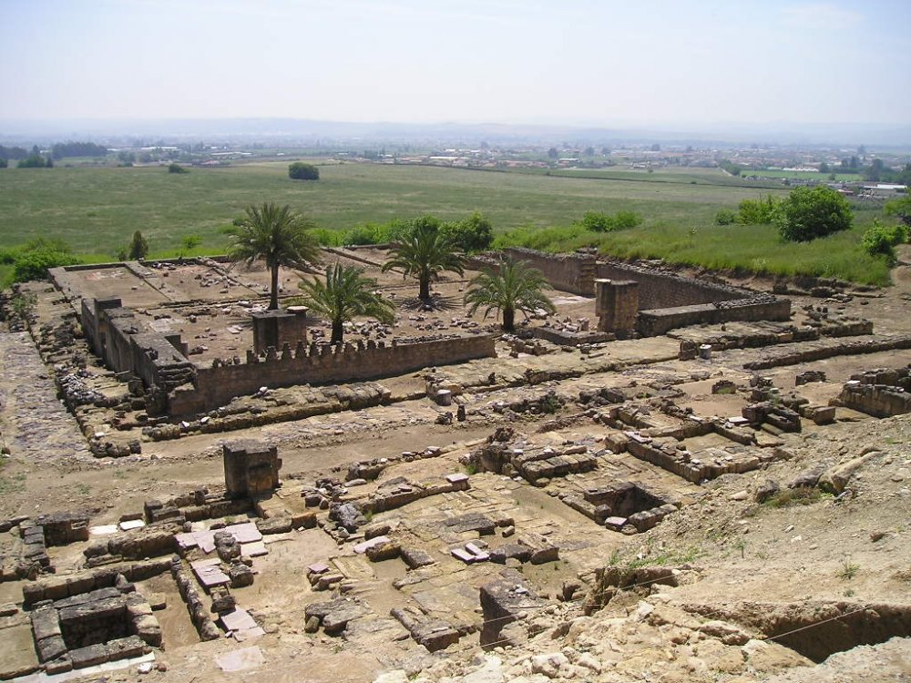 Mezquita_de_Medina_Azahara.jpg