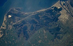 280px-Lake_Manzala,_image_from_space_shuttle_-_crop.JPG