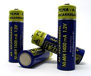 180px-Four_AA_batteries.jpg