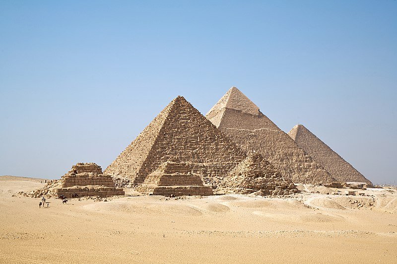 800px-All_Gizah_Pyramids.jpg