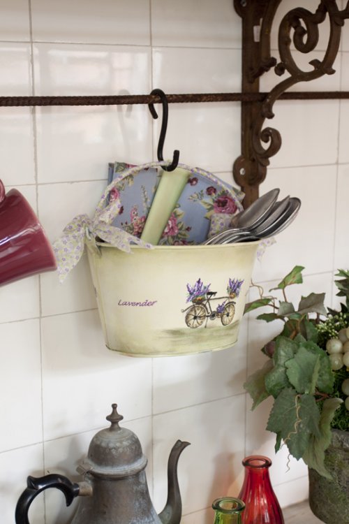 diy-kitchen-storage-ideas-cutlery-solutions-bucket-lavender-hanging.jpg