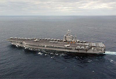 400px-US_Navy_031130-N-6278K-001_USS_George_Washington_(CVN_73)_sails_off_the_coast_of_Florida.jpg